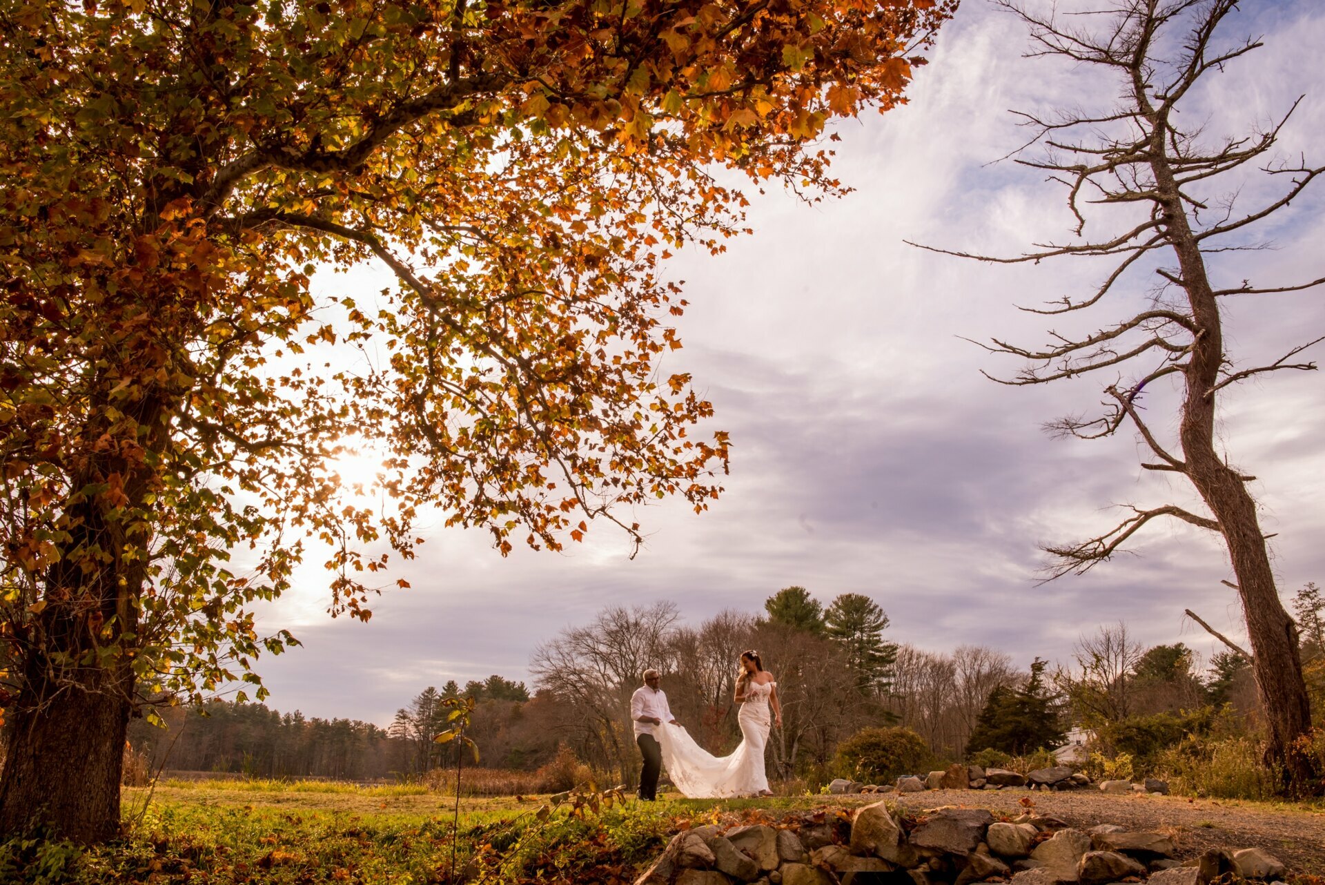 Trash The Dress no Moinho de Sudbury: Uma Sessão Fotográfica Pós-Casamento Inesquecível